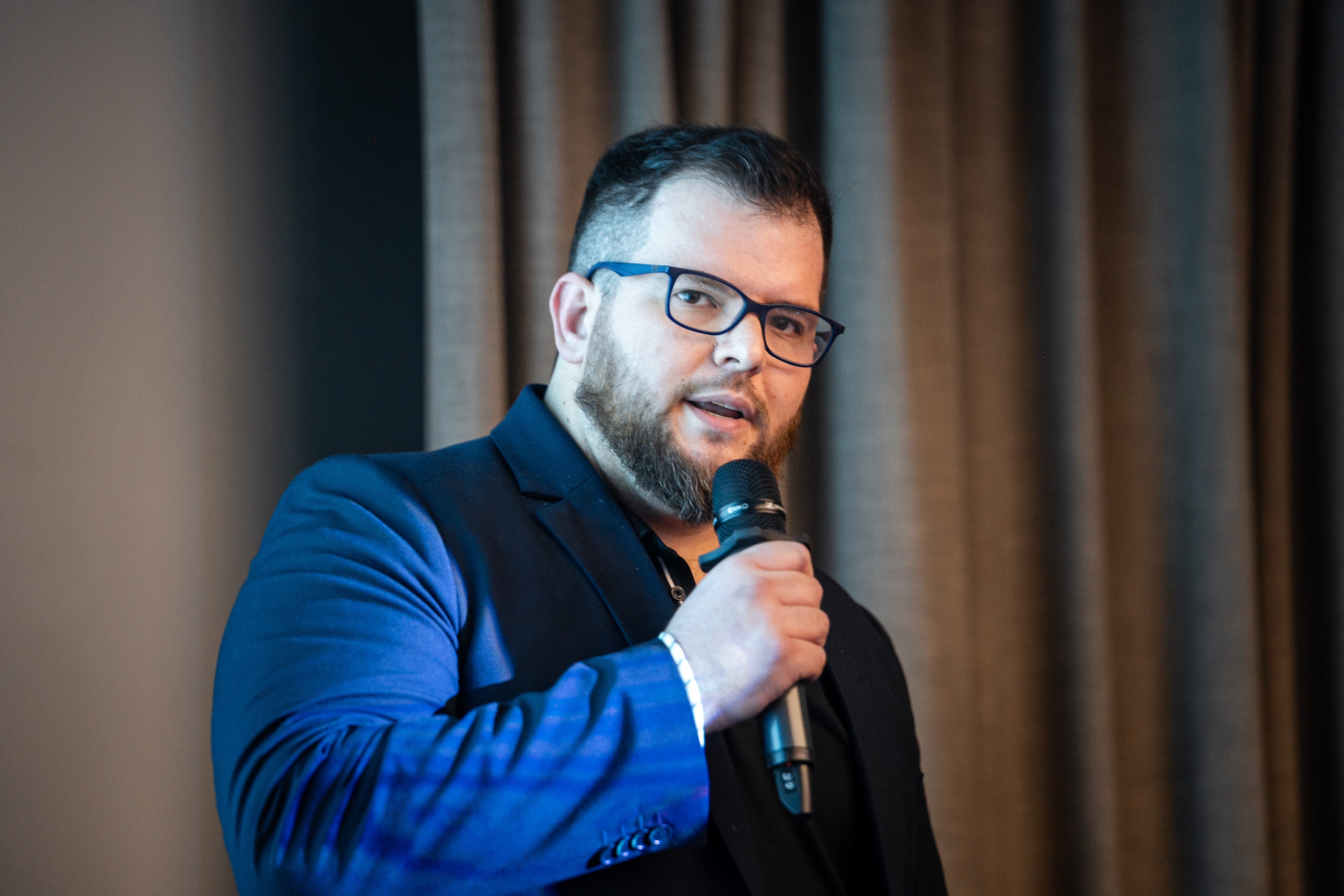 Carlos Parker Grossi — Speaker